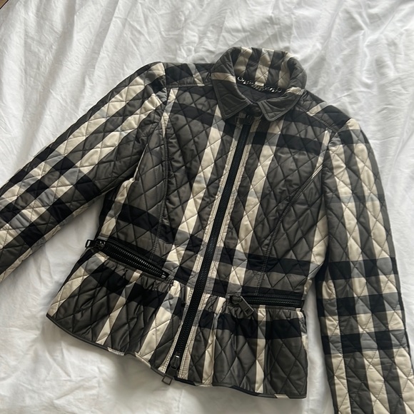 Burberry jacket size 4 - Picture 1 of 3